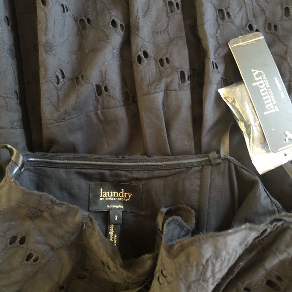 Gorgeous Black Strapless Cocktail Dress - Picture 4 of 6